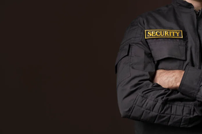 "Outsourcing Security: Investasi Jangka Panjang untuk Keamanan Usaha Anda"