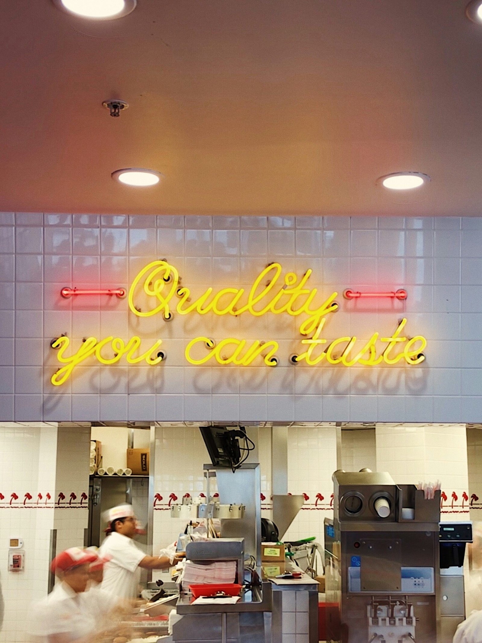 Meningkatkan Kualitas Layanan Perusahaan Melalui SDM yang Terlatih dan Disiplin