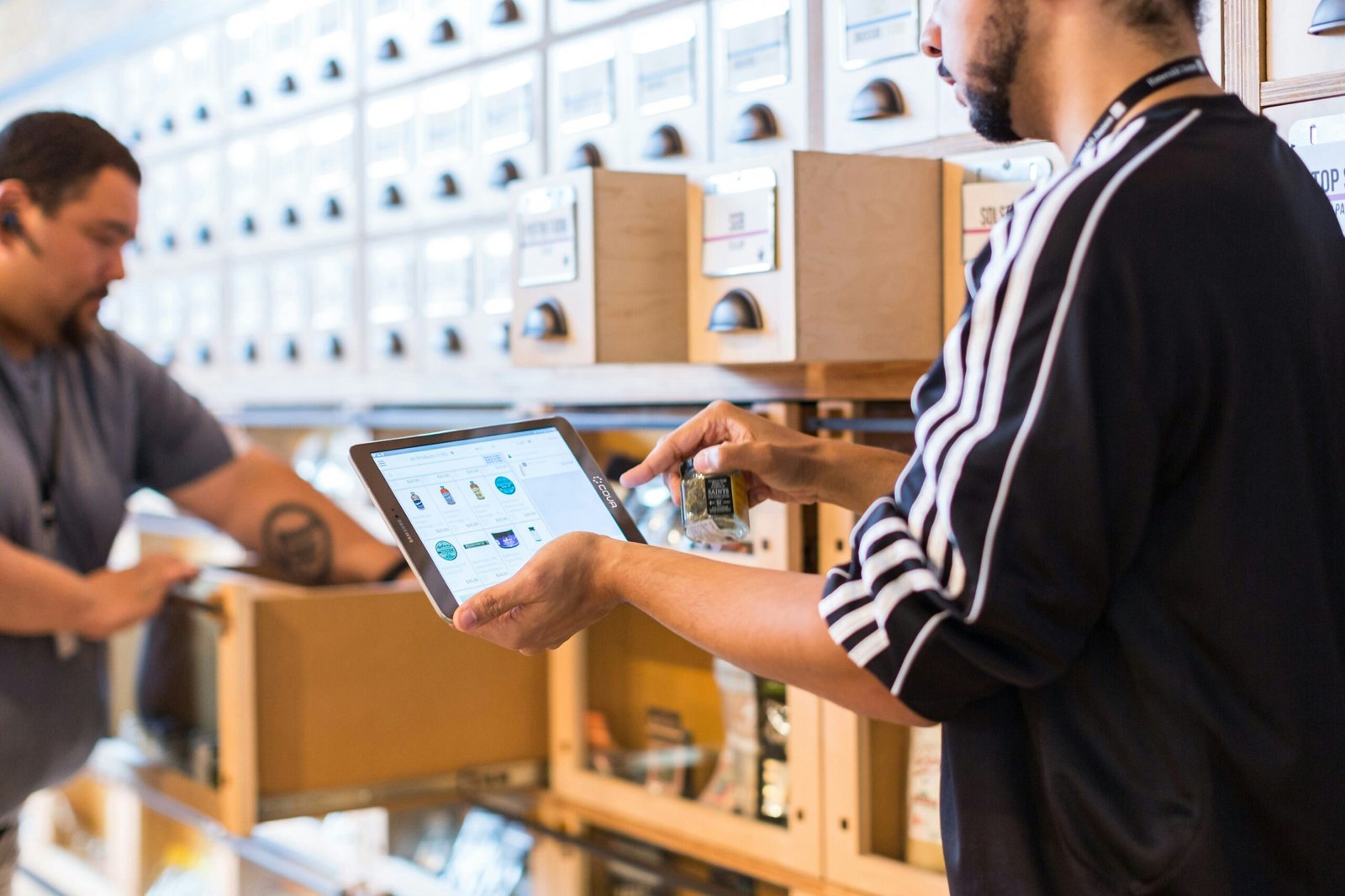 Strategi Efektif Mengelola Tenaga Kerja Outsourcing Agar Lebih Produktif