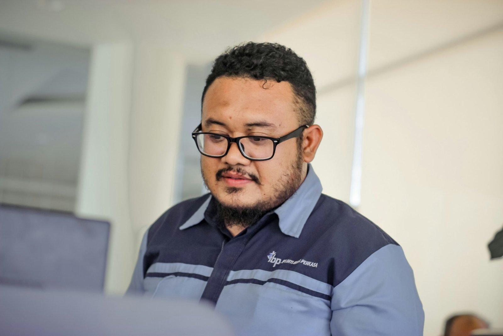 Di Balik Operasional yang Rapi: Peran Tersembunyi Tim Outsourcing Profesional